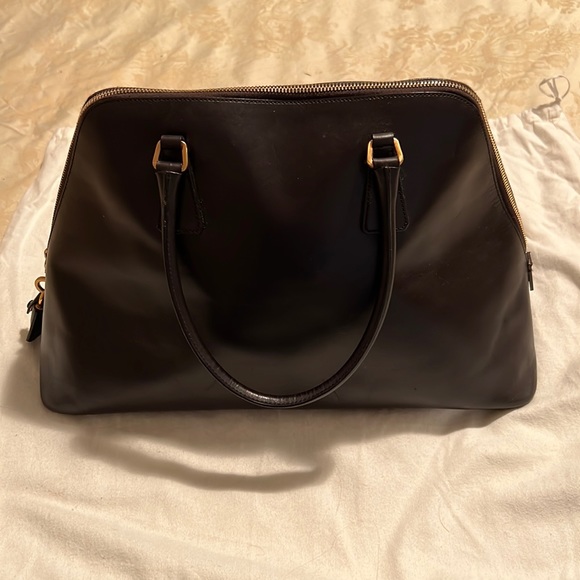 Prada saffiano leather bag in excellent used condition - Picture 4 of 12